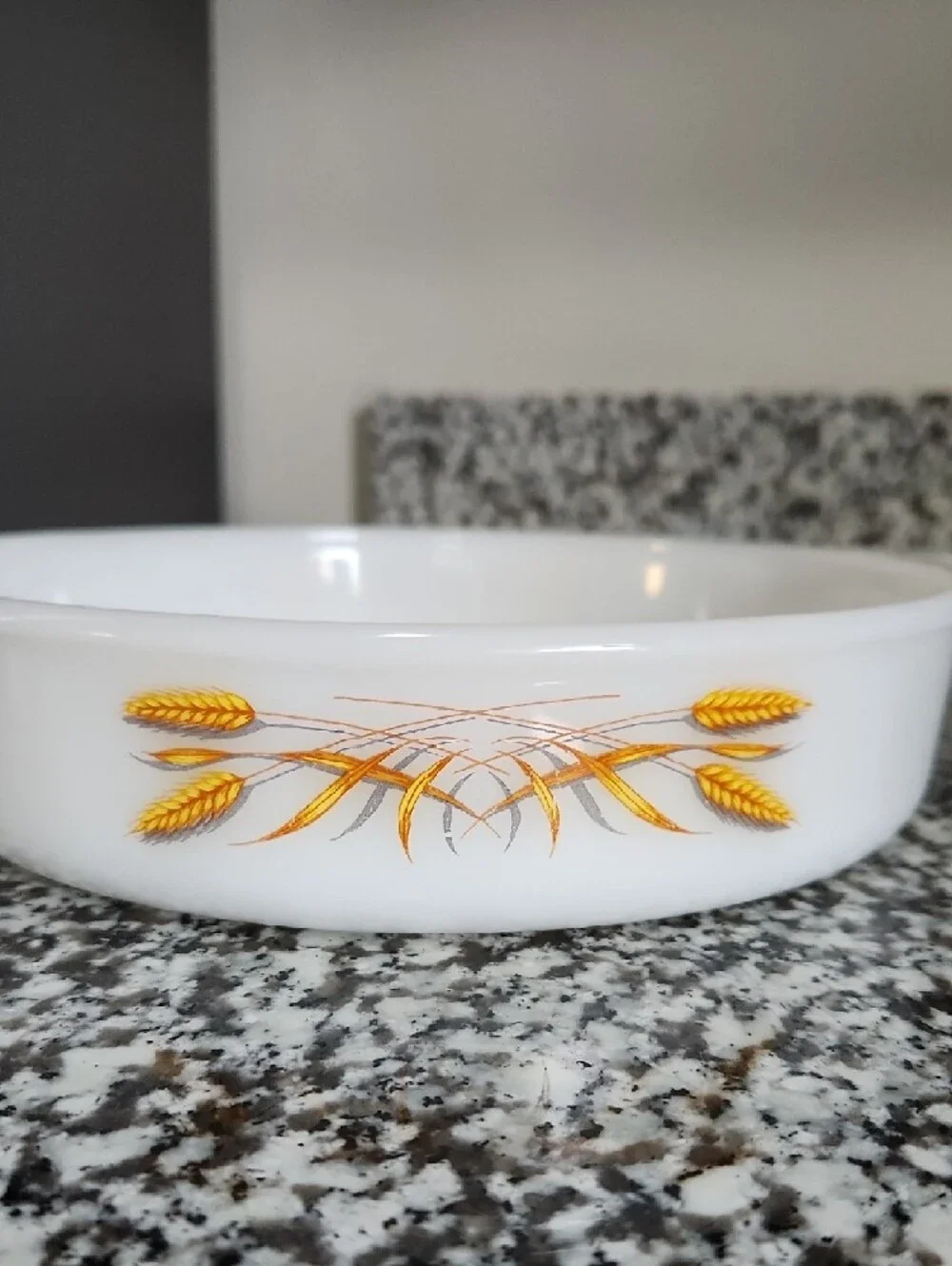 Vintage 1960s Fire-King Golden Wheat Pattern Milk Glass Casserole Dish 8" - Picture 3 of 13